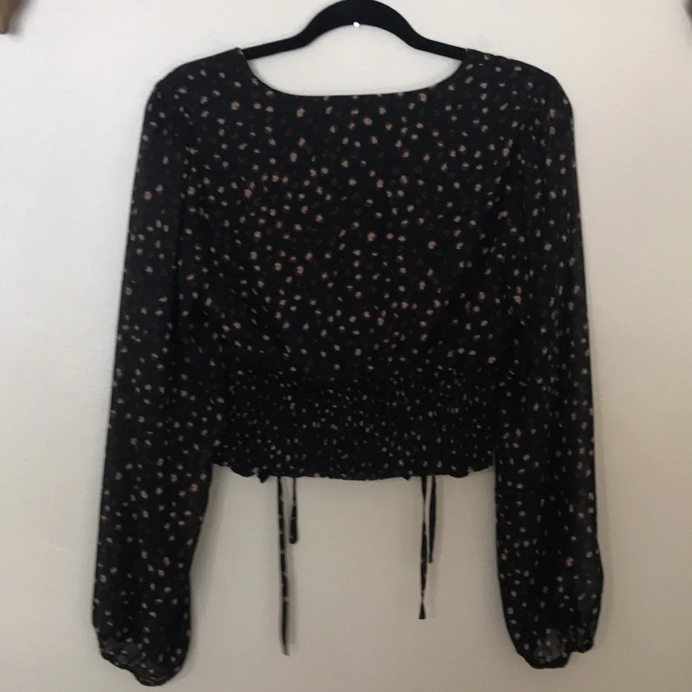 Like New LELIS Top.‎ Large
